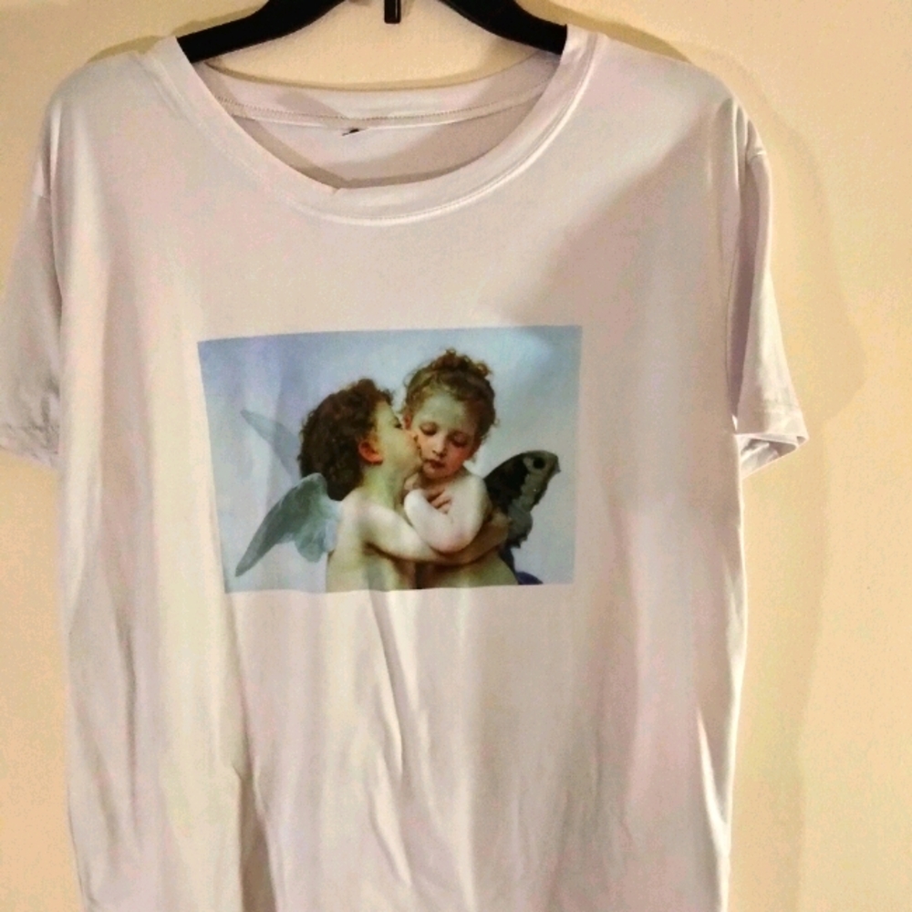 White soft fitted tshirt with angel print